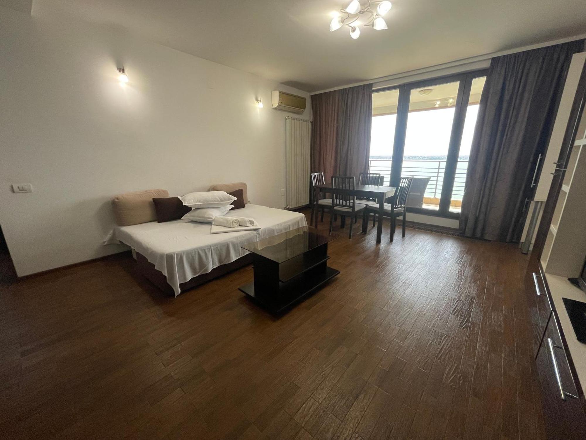 Lake Boutique Royal Apartment