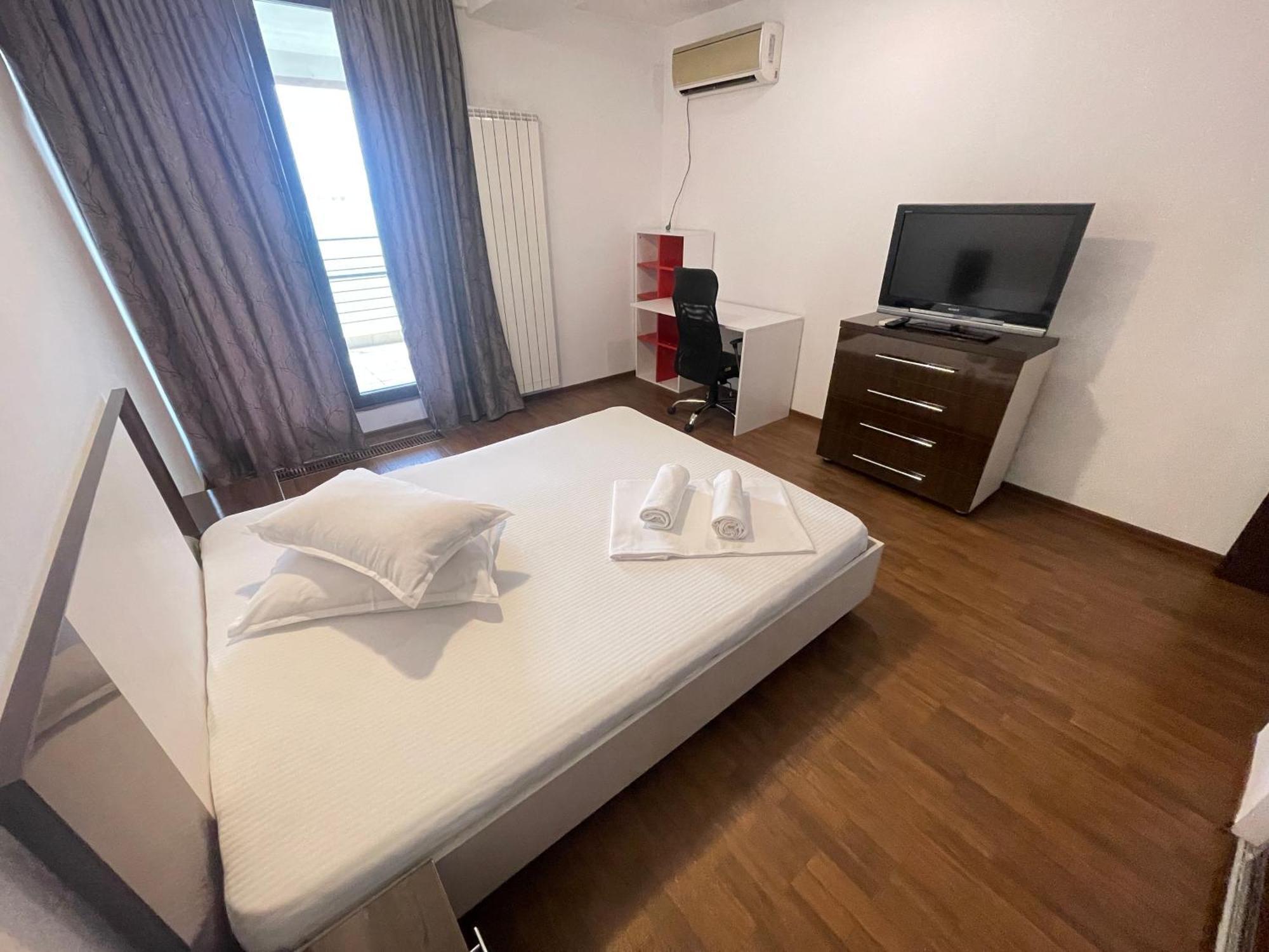 Lake Boutique Royal Apartment *